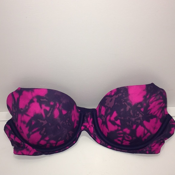 Pink Victoria secret bra|NEED TO SELL QUICK - Picture 1 of 3